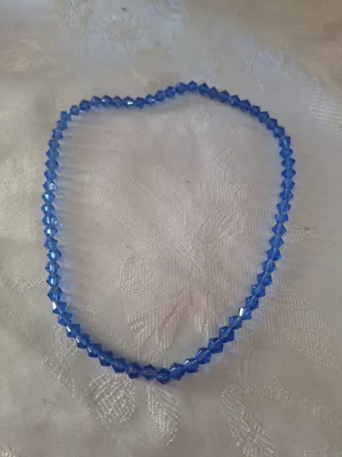 Blaue Halskette aus Perlen  40cm  Kette