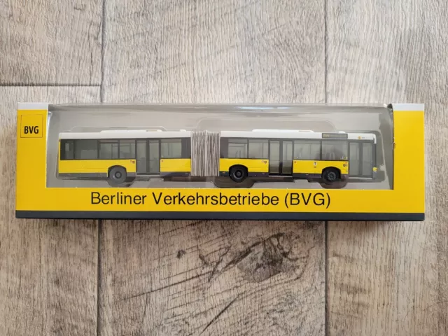 Rietze BVG Bus 1:87 Solaris Urbino Gelenkbus " Neutral "