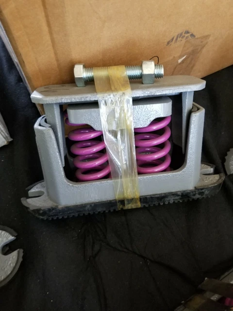 Vibration Isolators CE-2-26 max 1200 lbs