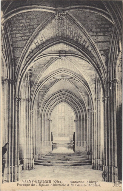 60 - cpa - ST GERMER - Ancienne abbaye - Passage de l'église abbatiale à la ...