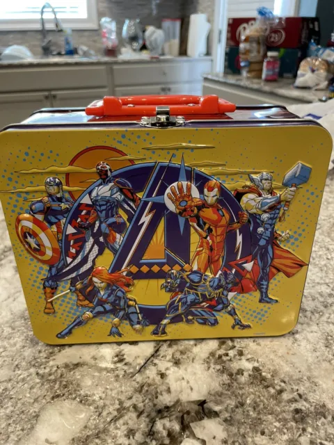 MARVEL AVENGERS Metal Lunch Box - Collectible -