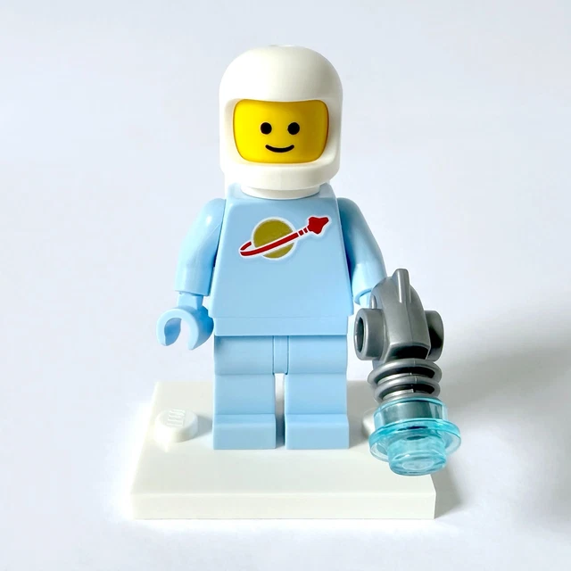 LEGO SPACE CLASSIC Spaceman Astronaut Minifigure BAM Light Blue