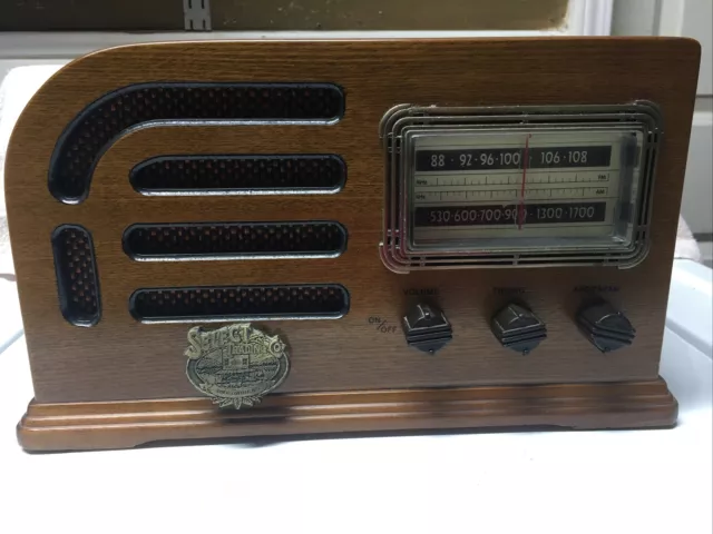 Rare Thomas Collector Edition Radio and Cassette Winston Select Model 1946