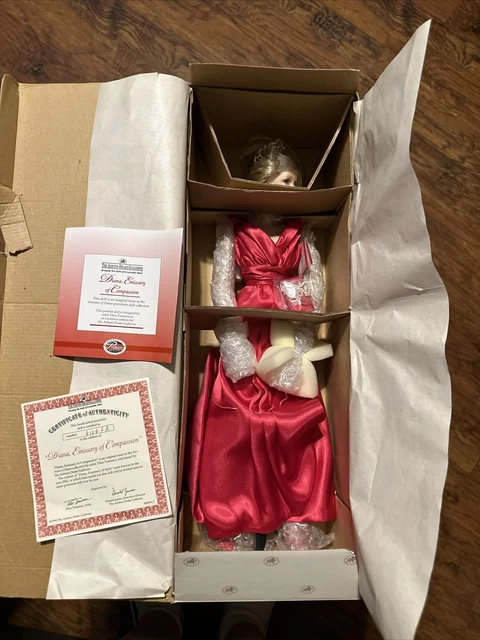 Diana Emissary of Compassion AshtonDrake 19" Porcelain Portrait Doll Fuchsia COA