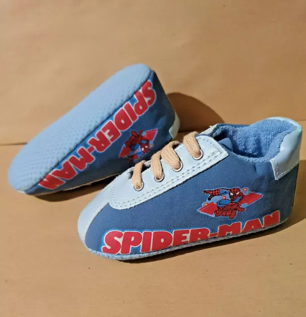 CHAUSSURE BASKET BLEU Bebe Pointure 19 Neuf Spiderman Dans Sa