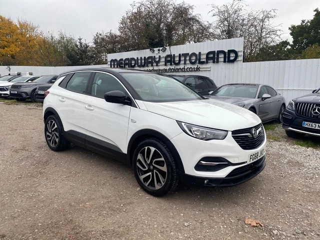 2018 Vauxhall Grandland X 1.2 Turbo Elite Nav Euro 6 (s/s) 5dr HATCHBACK Petrol