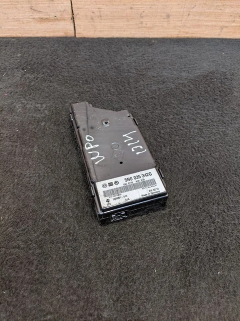 Volkswagen Polo Mk5 6R Multimedia Interface Control Module 5N0035342G Volkswagen Polo Mk5 6R Multimedia Interface Control Module 5N0035342G