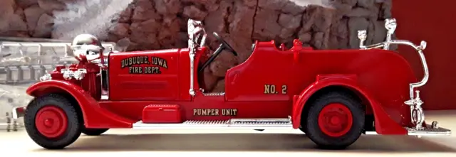 1937 AHRENS-FOX DUBUQUE IOWA PUMPER FIRE TRUCK Bank - Ertl 1/30 Scale (DC-22