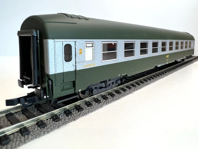 Roco 44601 Voiture Couchettes SNCF UIC B9c9 ép.IV échelle HO - état Neuf