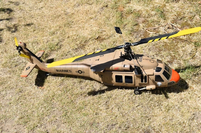 ALIGN RC UH 60 Black Hawk Helicopter by Align Trex 500 LARGE
