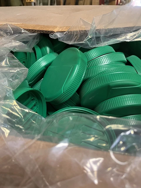 3 Boxes of Schoeneck - Green Shaker lids