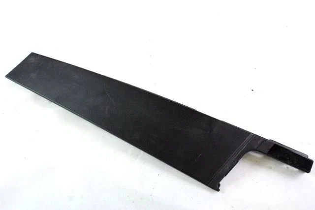 Moulure De Pare-brise Droite Originale Ford Fiesta - Noire - Référence 1746910 - Neuf Sous Blister