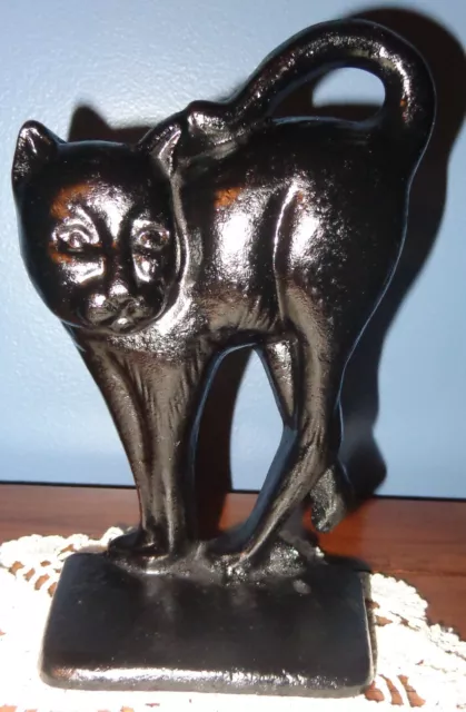 Unusual Vintage Halloween Arched Back Black Scaredy Cat Cast Iron Metal Doorstop