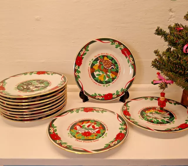 Tienshan “Deck the Halls” 12 Days Of Christmas Dessert Snack  Salad Plates 7.5"