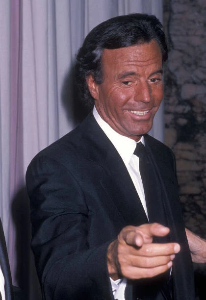 SINGER JULIO IGLESIAS Attends The Mount Sinai Medical Center - 1989 Old