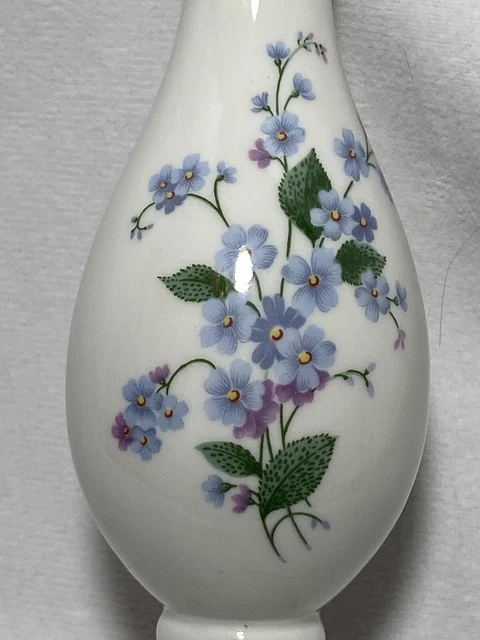 Image of Jip Blue Hydrangea flowerpot on windowsill
