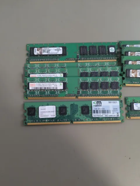 Lot de 10 RAM DDR2 (PC2) 512 Mo - 1 Go