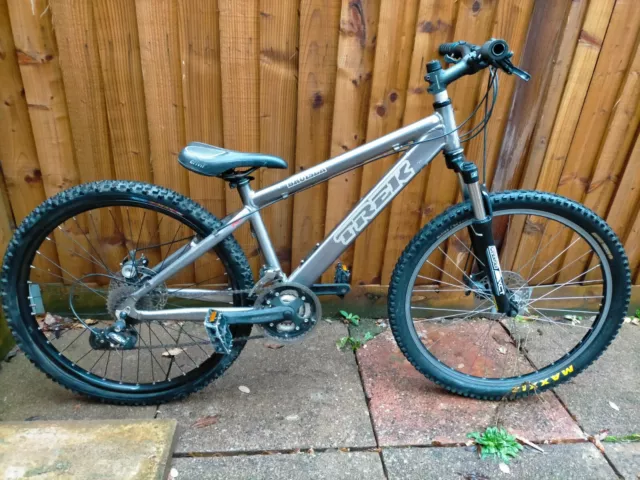 Trek bruiser mountain deals bike