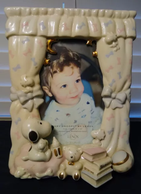 Lenox Baby Snoopy Nursery Porcelain Holds 4" x 6" Multicolor Picture Frame