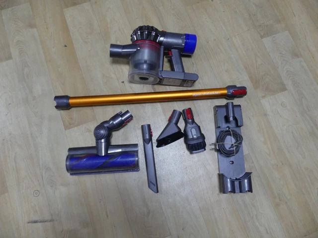 Aspirateur balais DYSON V8 Absolute + (Occasion, incomplet)