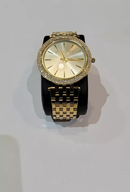 Michael Kors Darci Glitz Crystals Pave Bezel MK-3191 Women's Watch Gold band.
