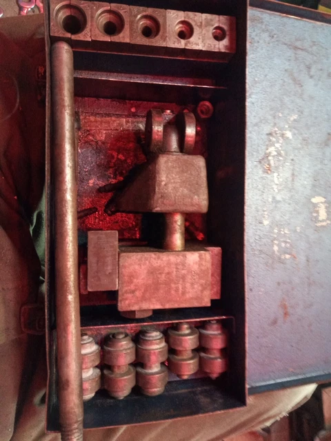 Strumento di servizio a criffetta vintage n. 220 kit di strumenti di fissaggio tubi