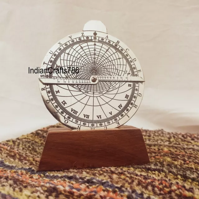 Sextant - Ancien Astrolabe De Navigation, Appareil De Navigation