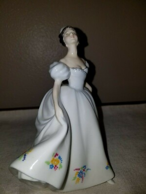 Royal Doulton "Kate" Lady in White Dress w flowers Bone China Figurine HN2789