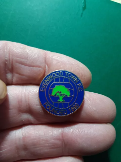 Non League Pin Badge Evenwood Town F.c (All Blue) Enamel Pin Badge