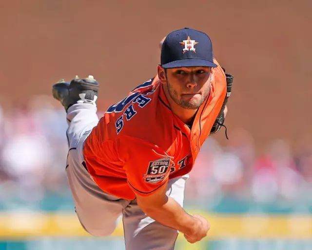 LANCE MCCULLERS Houston Astros 8X10 PHOTO PICTURE 22050701632