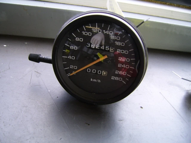 SUZUKI 550 GT COMPTEUR DE VITESSE ET SUPPORT