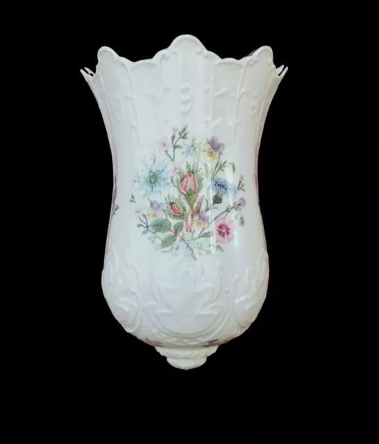 Aynsley Wild Tudor Hanging Wall Vase (approx 22 cm) In very good condition.