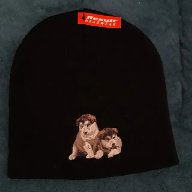 Knitted hat with Alaskan Malamute pups embroidered