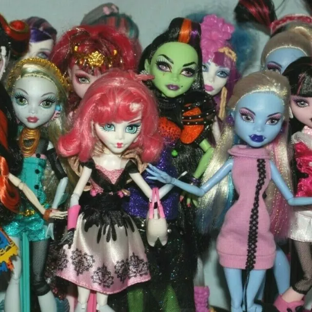 (List #5) Monster High Dolls inc Some Original Accessories - Choose from Various