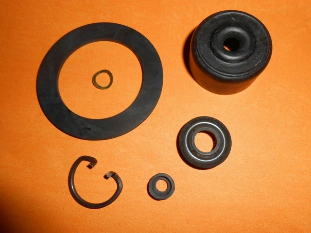 Toyota Pickup Master Cylinder Repair Kit