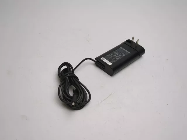 Genuine Dell Da24Nm131 100-240V Ac 19.5V 2.31A 24W Dc Power Adapter
