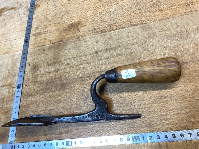 OUTIL ANCIEN BOUTOIR de marechal ferrant fer forgé tête et patte de cheval EUR 140,00 - FR