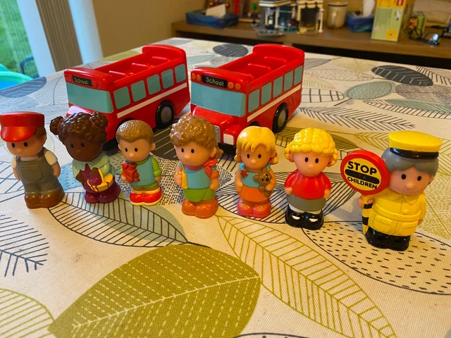 ELC Happyland 2x School bus, Drive, Lollipop Lady and Kids
