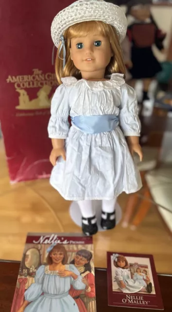 EUC Pleasant Company Nellie American Girl Doll 18" w Meet Outfit, Bonnet,  Box