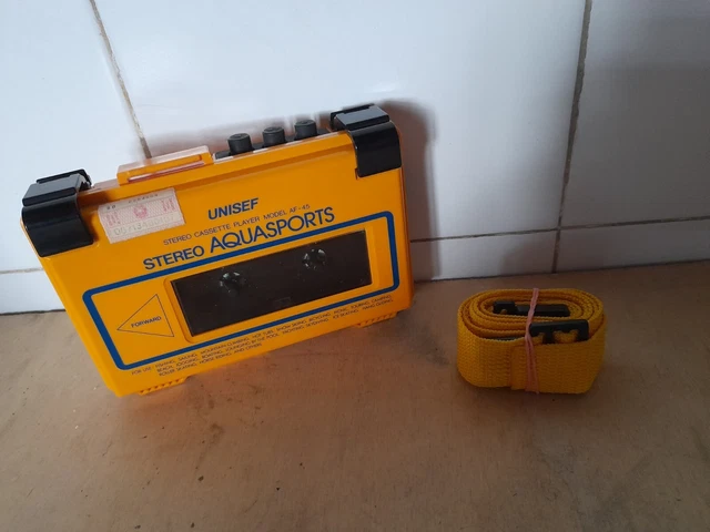 Baladeur Walkman UNISEF AF 101 Fabriqué Japon+ Étui Cuir d'origine+Notice Rare