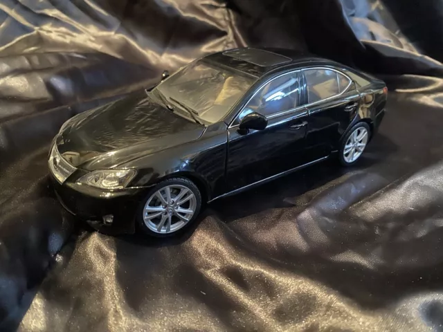 Autoart Lexus IS350 schwarz ohne OVP 1:18 78812 2006