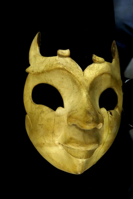 Vintage Wooden Mask, Beige Hand Carved Mask Wall Decor, Masquerade Full Face Vintage Wooden Mask, Beige Hand Carved Mask Wall Decor, Masquerade Full Face