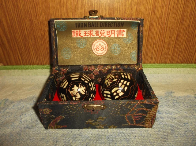 Lot De Deux Boules De Massage Chinoises - Detente - En Coffret