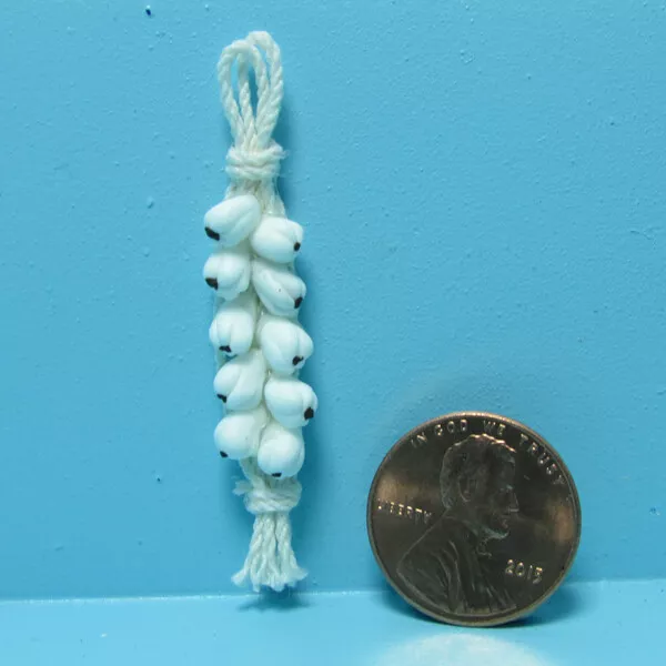 Dollhouse Miniature Garlic Cloves on Hanging Rope Food B0214