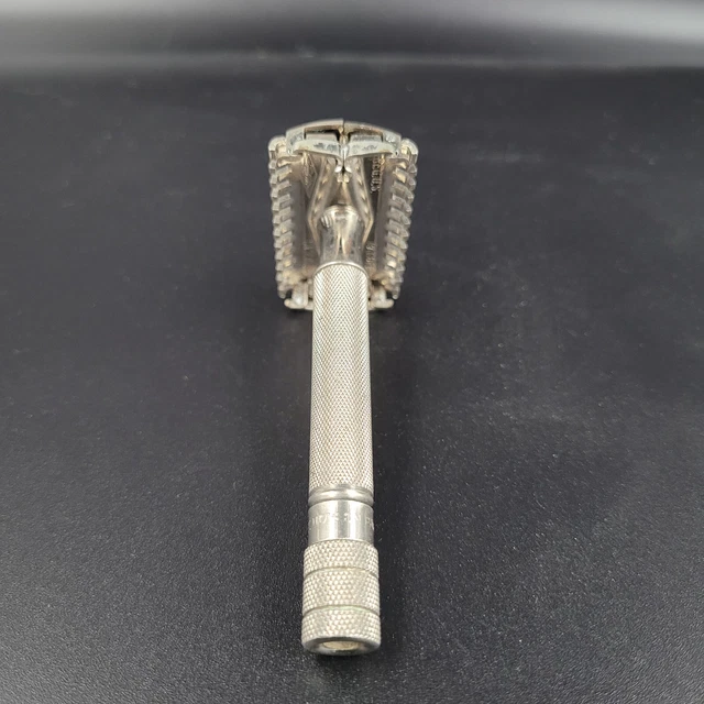 Vintage 1930's Gillette Senator TTO DE Open Comb Razor 2