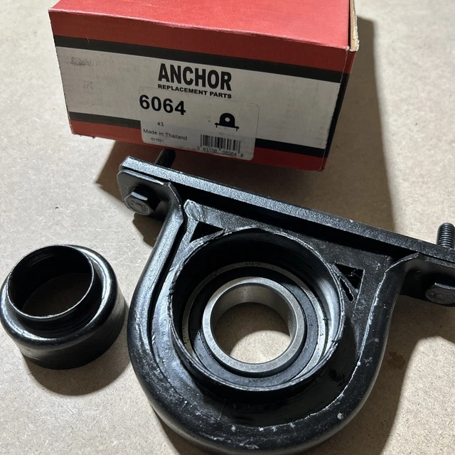DRIVE SHAFT CENTER Support Bearing Anchor 6064 New Old Stock Fast