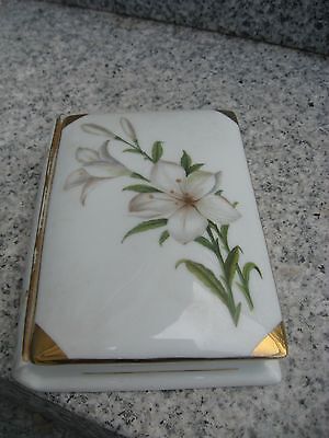 BONBONNIERE LIMOGES RECTANGULAIRE  LYS 13Cm /9,5 cm 