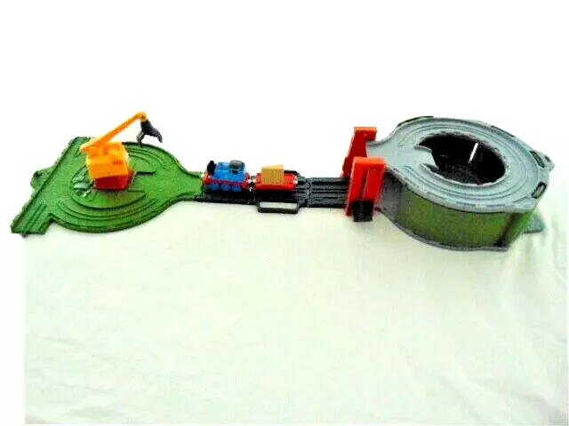 Thomas The Tank Engine Take-N-Play Scrapyard Playset + Die Cast Thomas & Truck