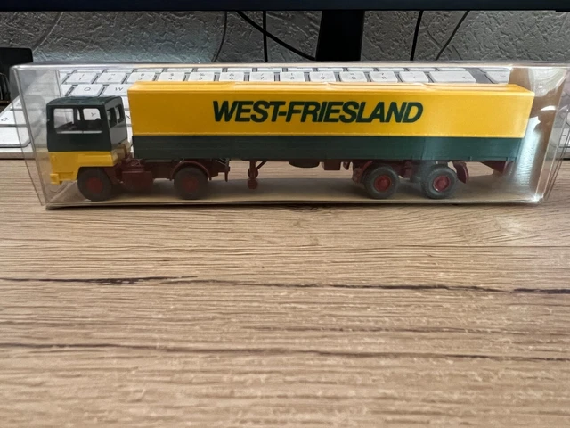 Ford Transcontinental 4x2 Dijkman Transport Tekno 84947 a escala 1/50