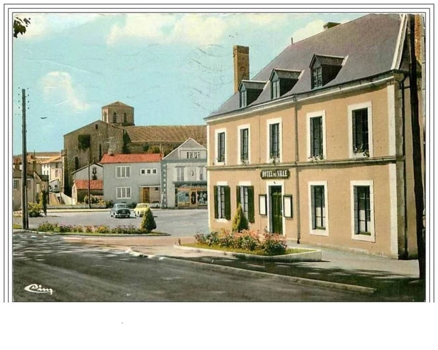 Carte Postale Ancienne Sauze-Vaussais – Arrivée De Sauze Route De Melle (79) Années 1900